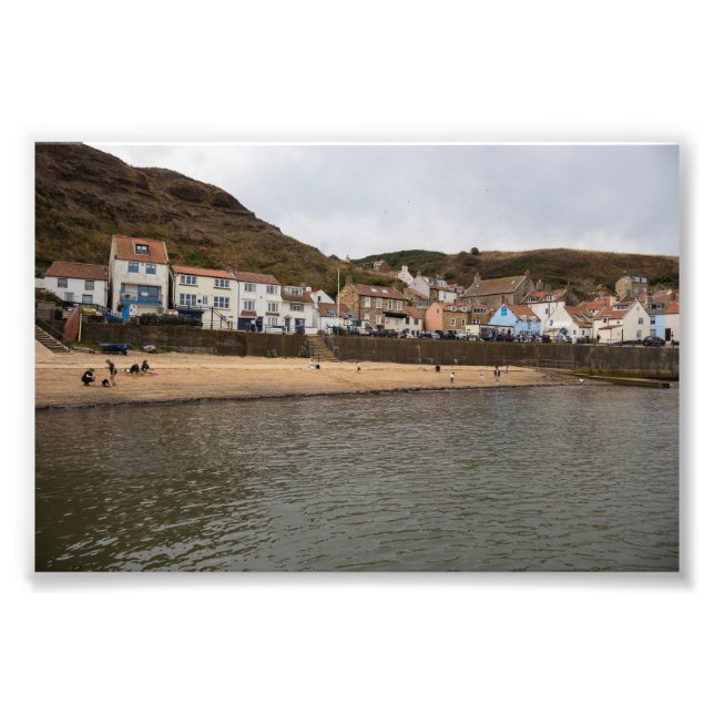 Hamnutblick över Staithes by Fototryck (Framsidan)
