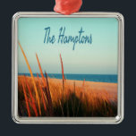 Hampton Beach Long Island New York Julgransprydnad Metall<br><div class="desc">Hampton Beach Long Islands South Fork New YorkVackra strandstad med sjögräs och mjuk sand.</div>