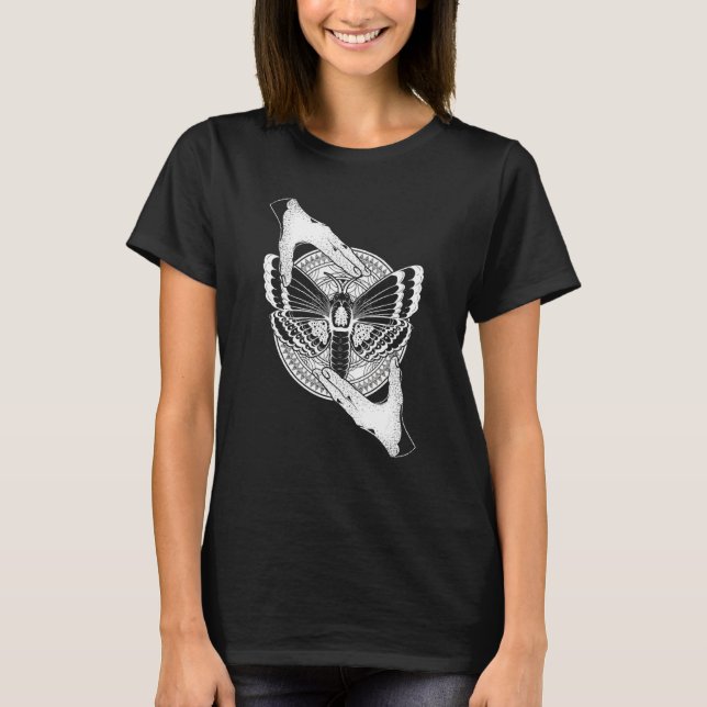 Hamsa Händer Gothic Witchcraft Pagan Mandala Moth  T Shirt (Framsida)