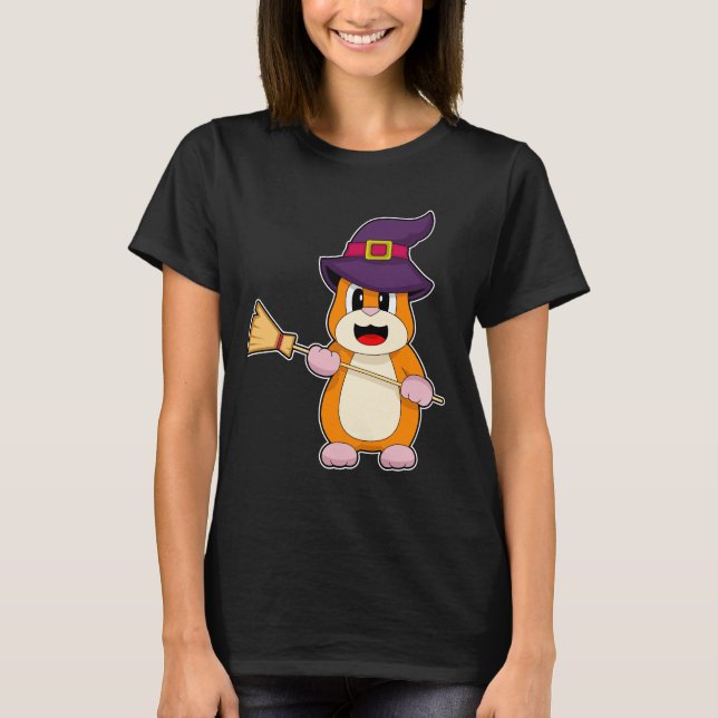 Hamster Halloween Witch Broom T Shirt (Framsida)