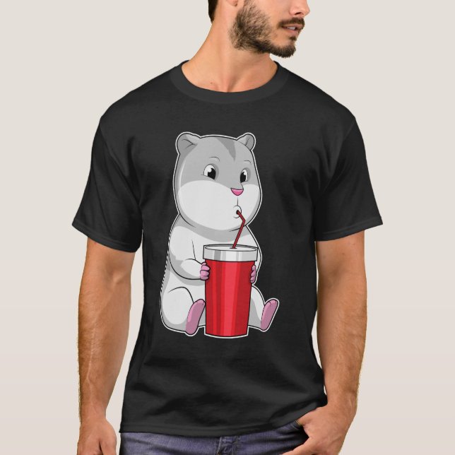 Hamster med Mugg och drickstrå T Shirt (Framsida)