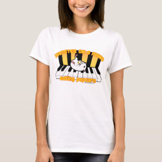 Hamster på ett piano som äter popcorn t-shirt