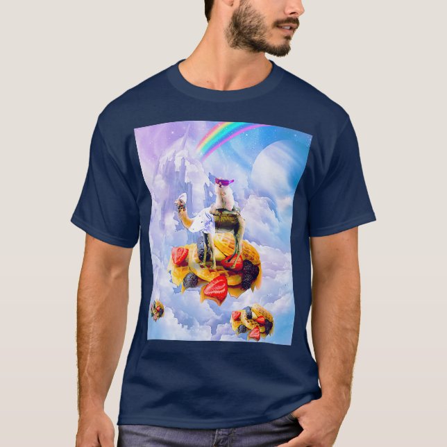 Hamster riding Camel på moln och våfflor T Shirt (Framsida)