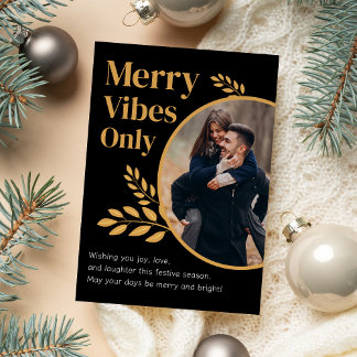 Hämta endast Merry Vibes i fotot Helg Vykort