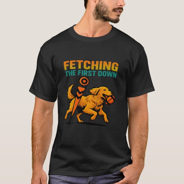 Hämtar First Down Rolig Fotboll Golden Retrieve T Shirt (Framsida)