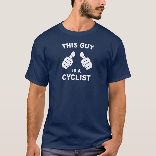 Han är en cyklist t shirt (Framsida)