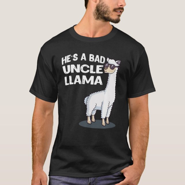 Han är en dålig morbror Llama-familjefågeldag Alpa T Shirt (Framsida)