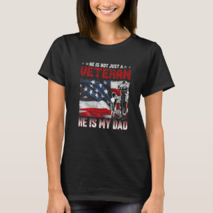 Han är inte bara en veteran, han är min pappa Mili T Shirt
