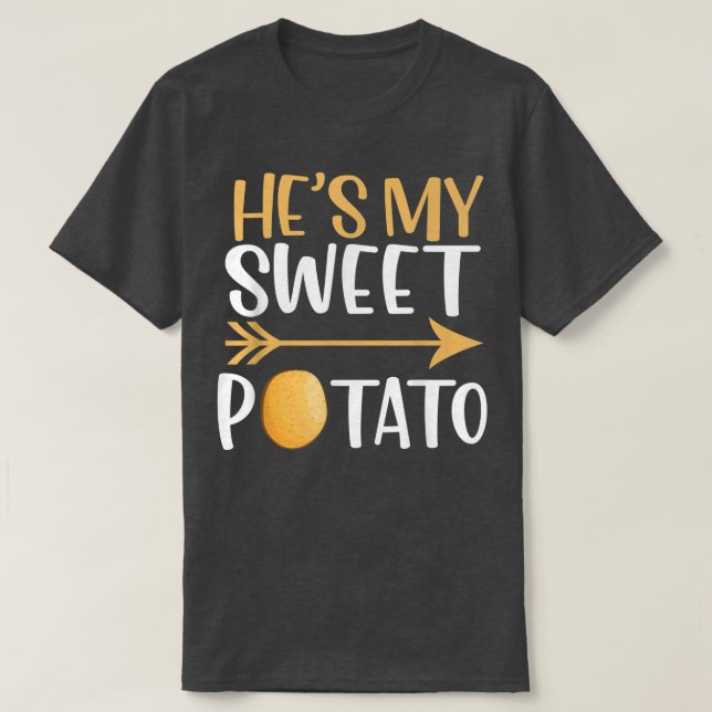 Han är min gode potatis-funny Thanksgiving. T Shirt (Design framsida)