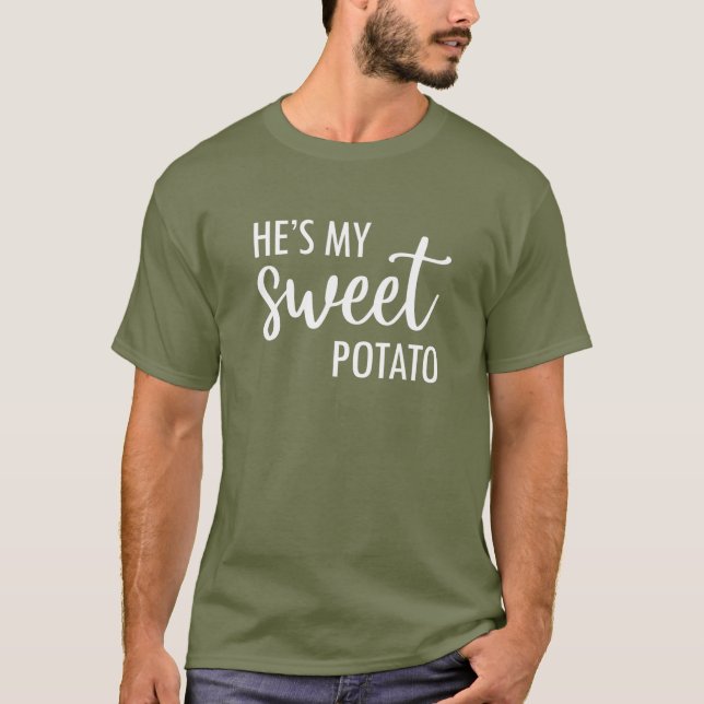 Han är min sötpotatis jag Yam Thanksgiving Family  T Shirt (Framsida)