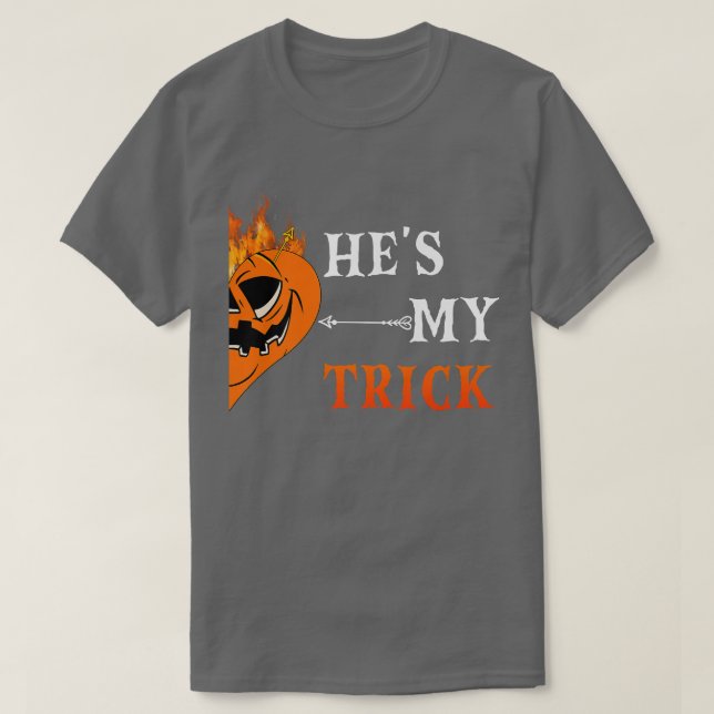 Han är min Treat Jackolantern Pumpkin Matching Cou T Shirt (Design framsida)