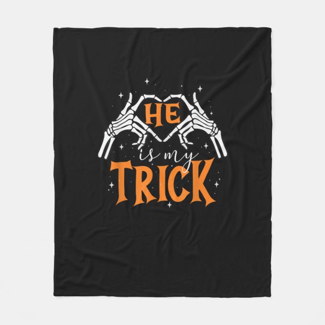 Han är mitt hjärta Skeleton Hand Couple Lycklig Ha Fleecefilt (Framsidan)