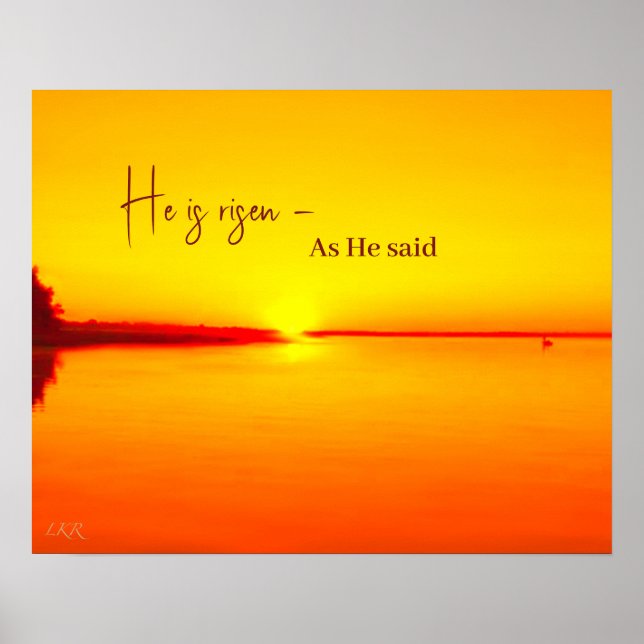 Han är Risen Amber Sunset över Vatten Poster (Framsidan)