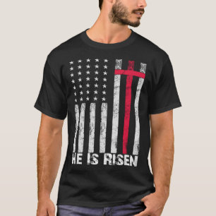 Han är Risen American Flagga Kor Vintage Lycklig Ö T Shirt