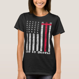 Han är Risen American Flagga Kor Vintage Lycklig Ö T Shirt