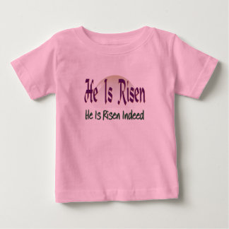 Han är Risen, han är ju Risen! Tee