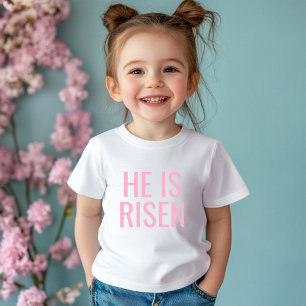 Han är riserad   Cute Rosa Christian T Shirt