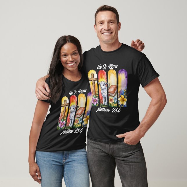 Han är riserad Påsk ljussvart T Shirt (Unisex)