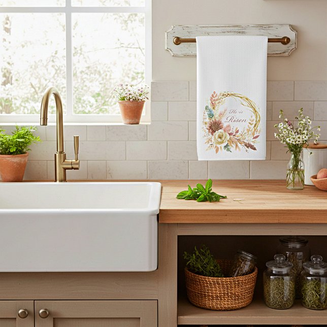 Han är Uppstånden boho blomsterkrans Påsk Kökshandduk (Skapare uppladdad)