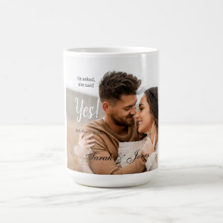 Han frågade hon sa ja förlovning enkel fotoläge kaffemugg