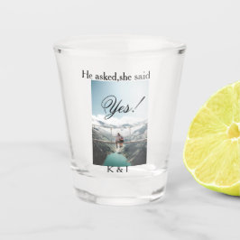 Han frågade hon sa ja förlovningsfoto namn stilren