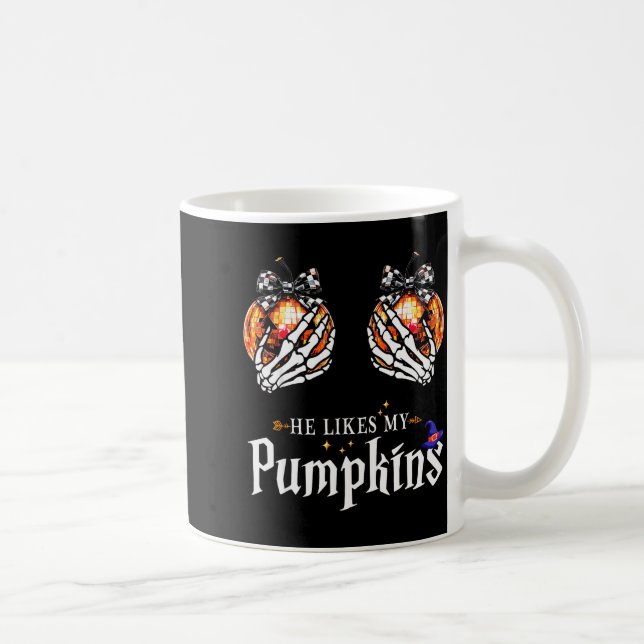 Han Gillar Min Pumpa Skelett Hand Halloween Par Kaffemugg (Höger)