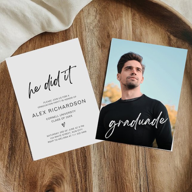 Han Gjorde Det Examen Foto Inbjudan (Skapare uppladdad)