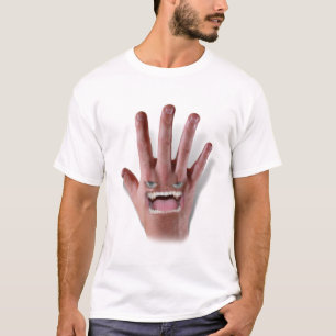 Han har ett Elak i ryggen! Tee Shirt