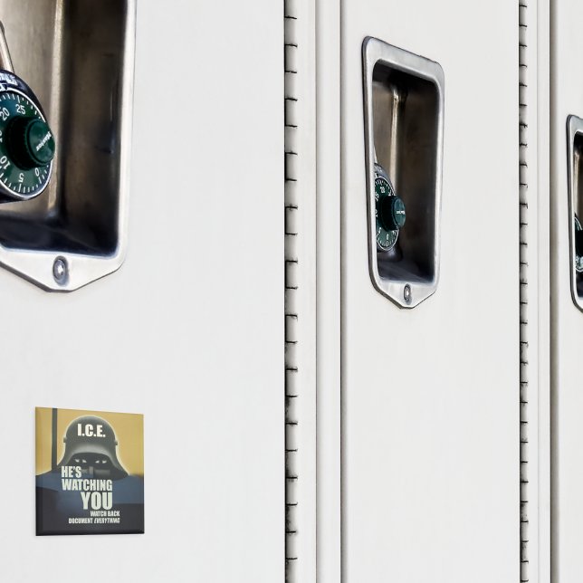 Han iakttar dig 2026 magnet (In Situ (Locker))
