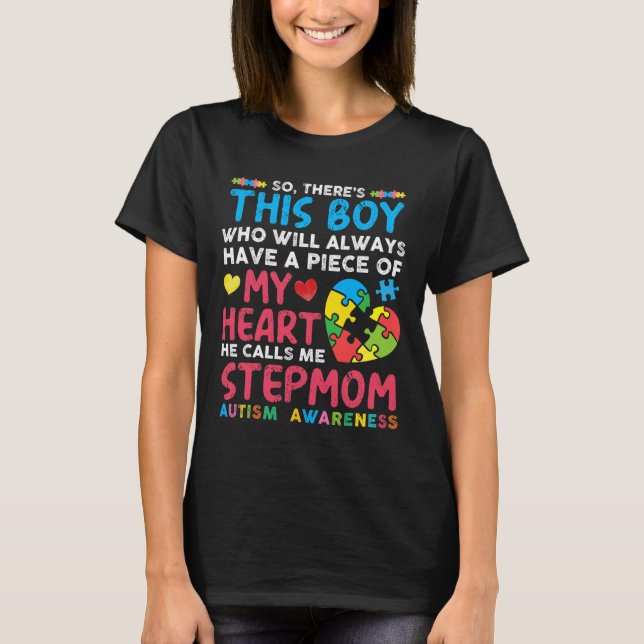 Han kallar mig Stepmamma Autism Awaren T Shirt (Framsida)
