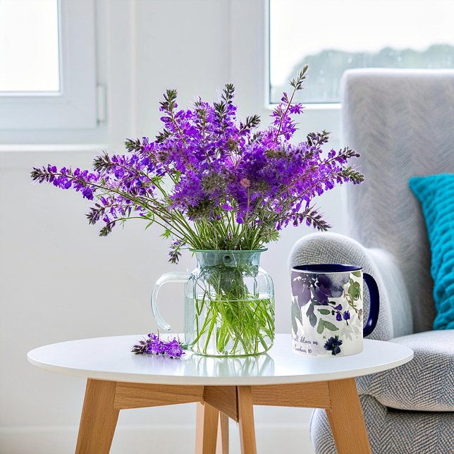 Han kommer att befria oss, lila akvarell blommor  mugg (Skapare uppladdad)