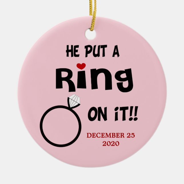 Han satte en Ring på den Dör Ornament (Framsidan)
