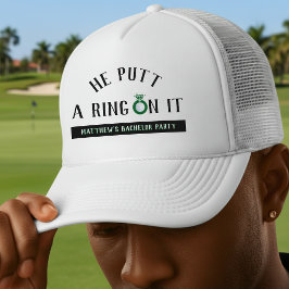 Han satte en ring på den här golfbachelorfesten keps