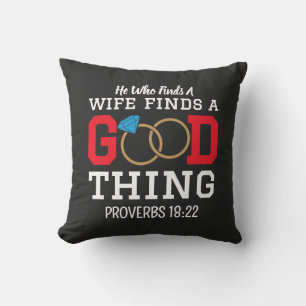 Han som finner en hustru finner en god sak kudde