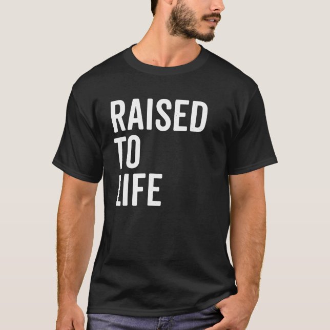Han tog upp den kristna baptismen i livet. t shirt (Framsida)