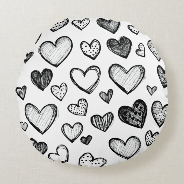 Hand Drawn Black and White Hearts Pattern  Rund Kudde (Framsidan)