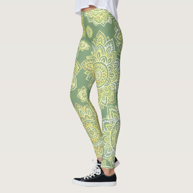 Hand Drawn Mandala Boho Sage Green Leggings (Vänster)