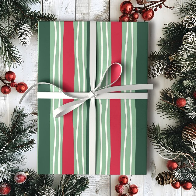 Hand Drawn Red and Green Striped Holiday Presentpapper (Skapare uppladdad)