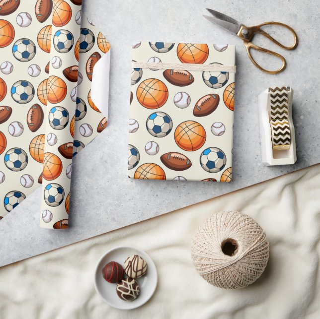 Hand drawn Sports Balls Wrapping Paper Presentpapper (Hantverk)