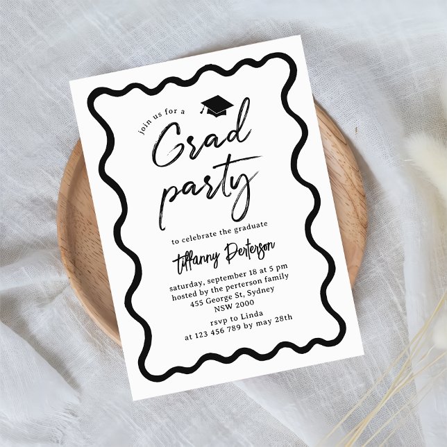 Hand Drawn White Graduation Party Invitation Inbjudningar (Skapare uppladdad)