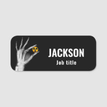 Hand med en strålningssymbol