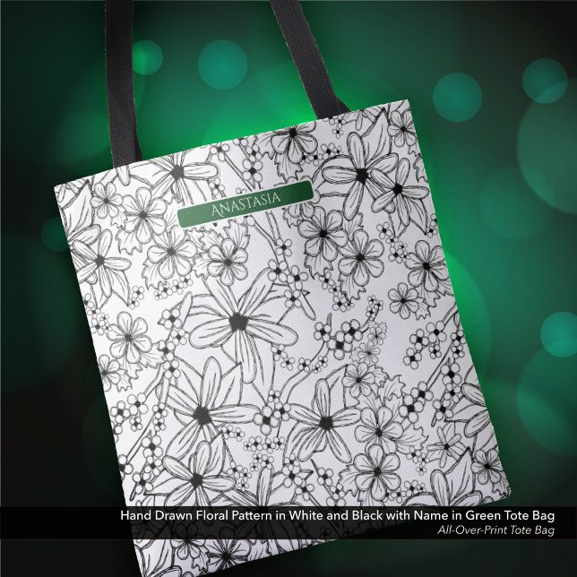 Hand plockade Blommigt White Black Mönster & Grönt Tygkasse (Tote Bag: Hand Drawn Floral Pattern in Black White, Personalized with Name in Emerald Green)
