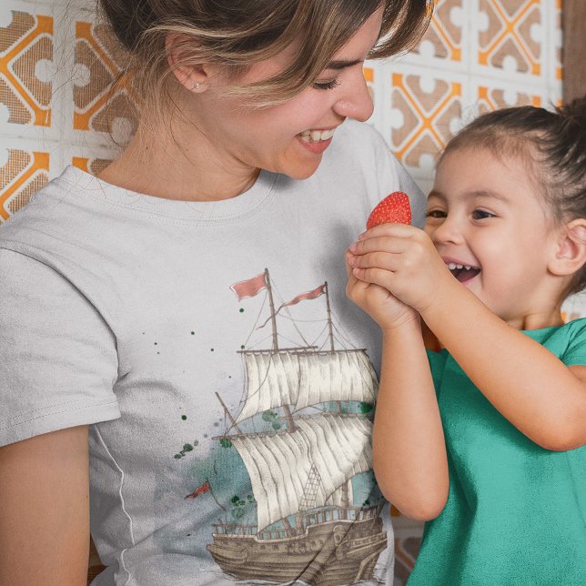 Hand plockade Frakt i bastrummet vid Stänk-bakgrun T Shirt (Hand Drawn Ship shirt)