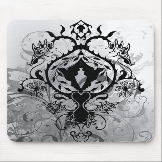 Hand plockade: Fredduvamusen vadderar Musmatta