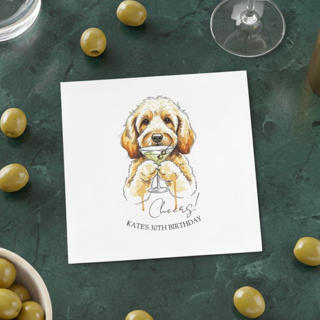 Hand plockade Golden Doodle Dirty Martini Cocktail Pappersservett (Celebrate with this custom hand drawn golden doodle martini cocktail napkin!)