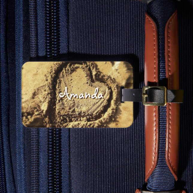 Hand plockade-hjärta i ett anpassat namnskript för bagagebricka (Framsida Insitu 4)