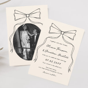 Hand plockade Quirky Bow Old Money Bröllop Inbjudningar