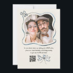 Hand plockade Roligt Whimsical Bröllop Photo Inbjudningar<br><div class="desc">Denna vismliga inbjudan till foto från bröllop sprider sig med roligt, personlighet och lekfull charm - perfekt för par som vill ha något lite oslagbart, lite kvickt och helt sann för dem. Den är ritad i en avslappnad, handskissad doodle stil, den har glatta illustrationer som att klämma champagneglas, glansande diskoglas...</div>