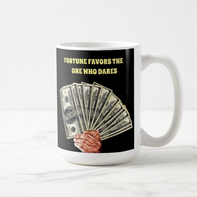 hand som innehar dollarväxlar, konst kaffemugg (Höger)