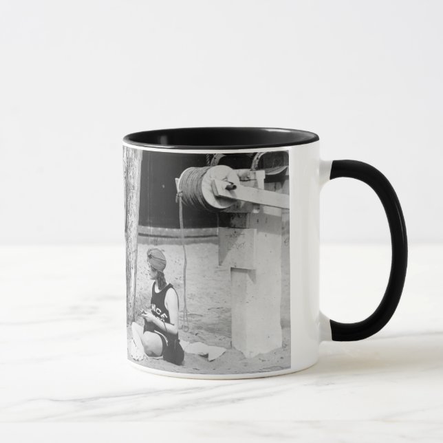 HandarbeteVenedig livräddarear, tidiga 1900s Mugg (Höger)